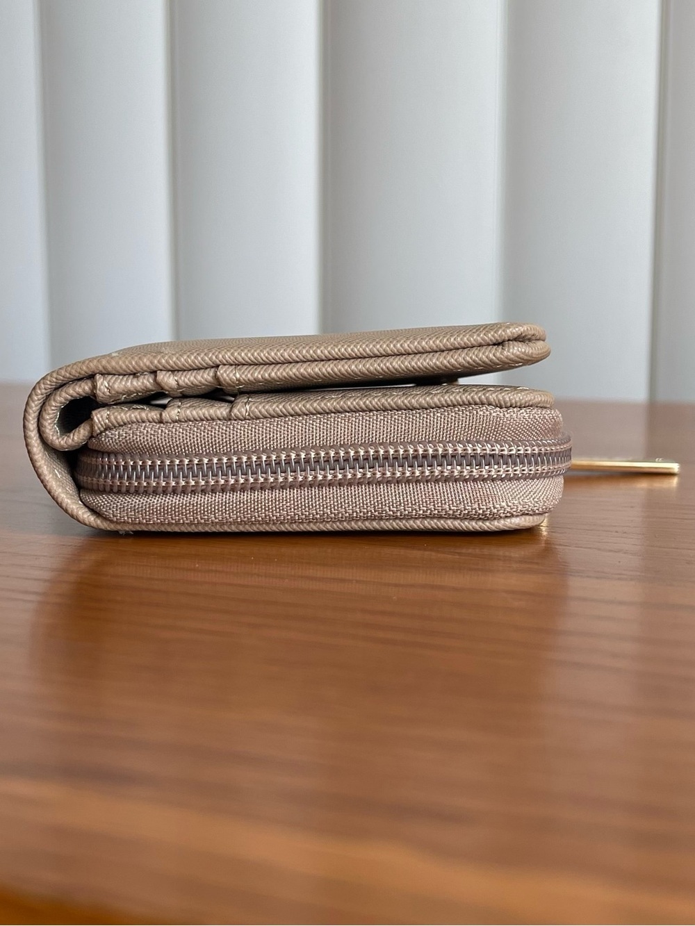 Anne Klein Small Wallet Light Taupe - Picture 6 of 16